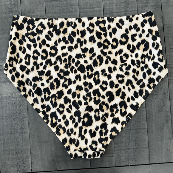 Women’s Old Navy High-Waisted Bathing Suit Bottom; Leopard Print; Size Large - Picture 4 of 4